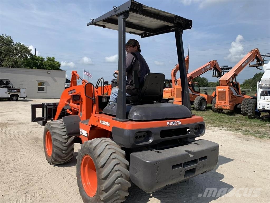 Kubota R520 Kolesové nakladače