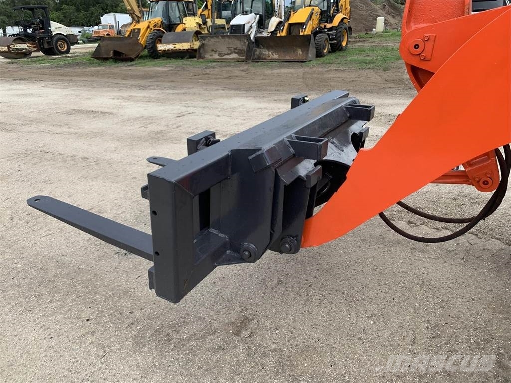 Kubota R520 Kolesové nakladače
