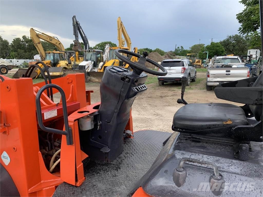 Kubota R520 Kolesové nakladače