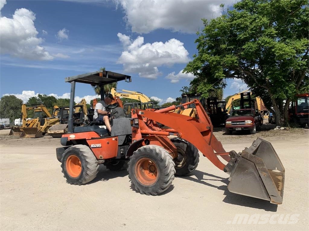 Kubota R520ST 轮式装载机