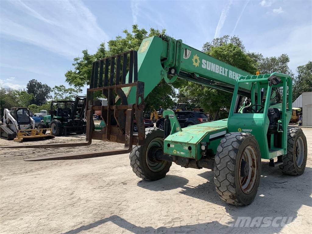 SkyTrak 6042 Telescopic handlers