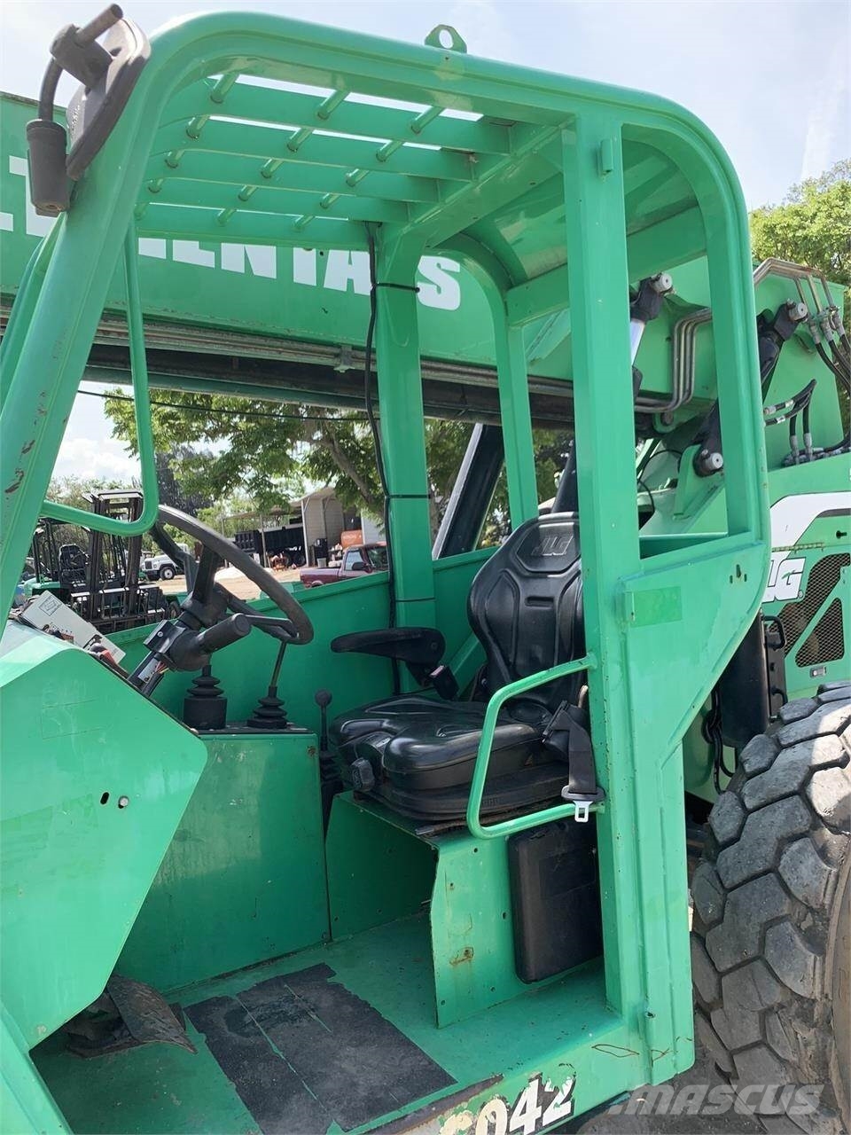 SkyTrak 6042 Telescopic handlers