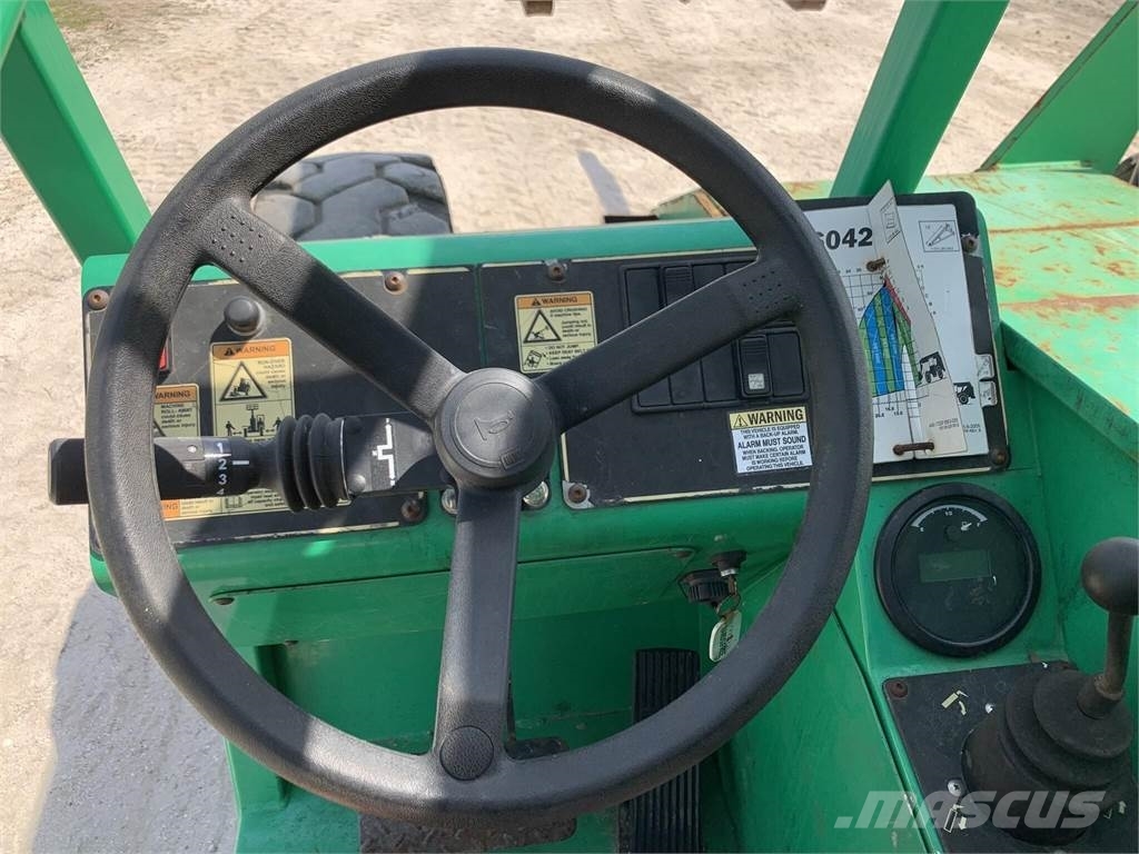 SkyTrak 6042 Telescopic handlers