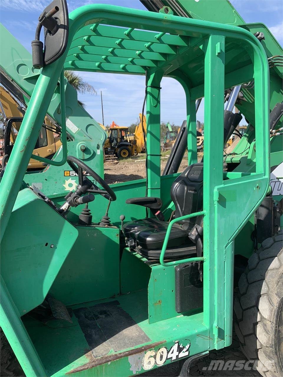 SkyTrak 6042 Telescopic handlers