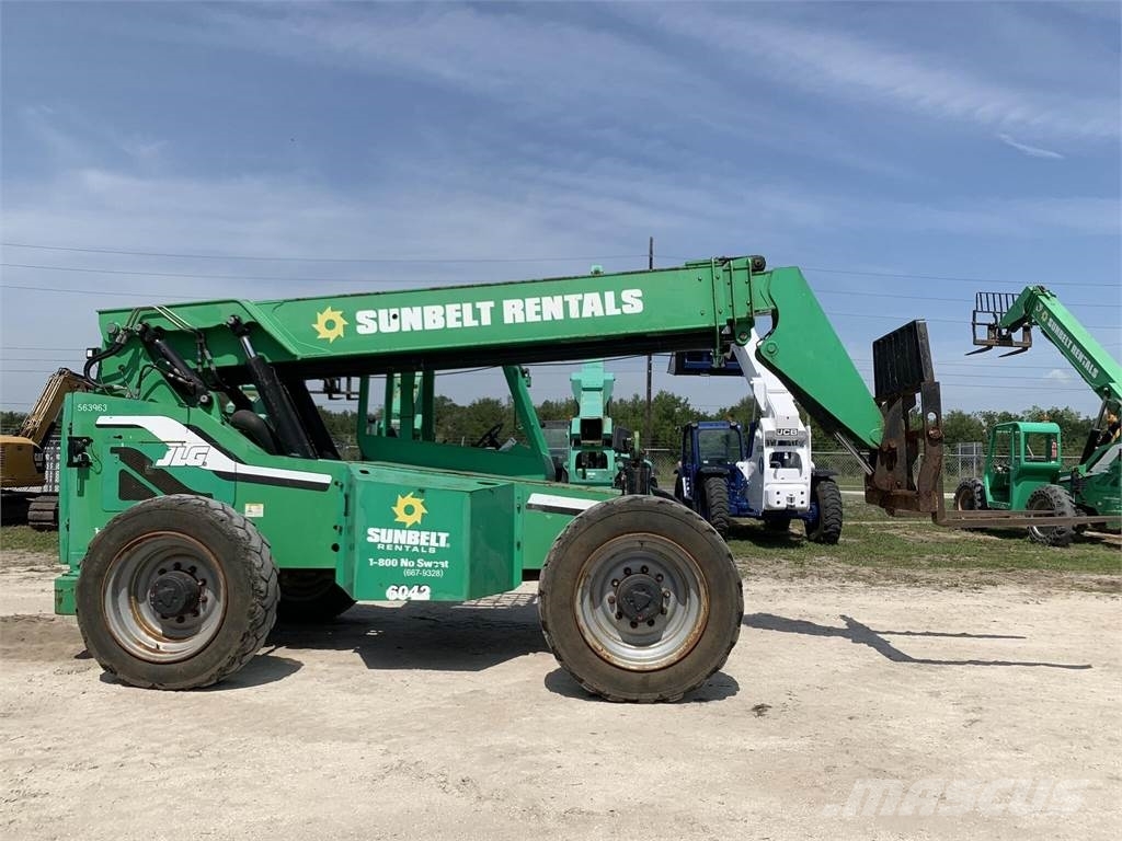 SkyTrak 6042 Telescopic handlers
