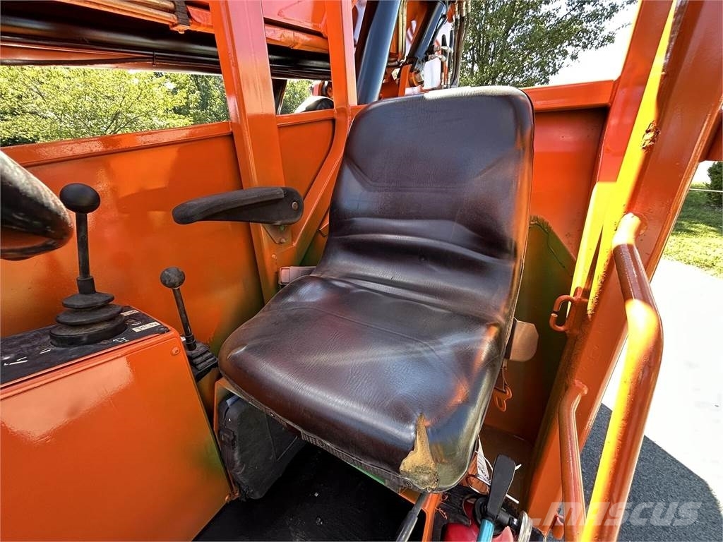 SkyTrak 6042 Telescopic handlers