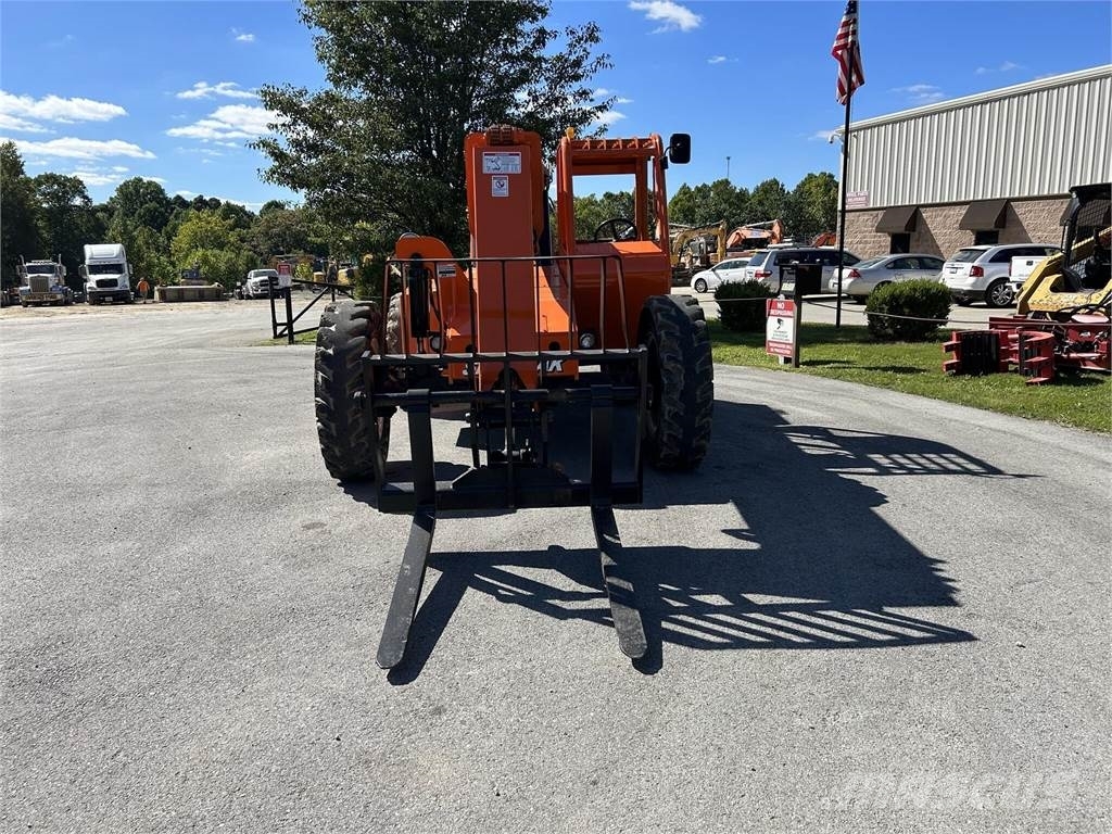 SkyTrak 6042 Telescopic handlers