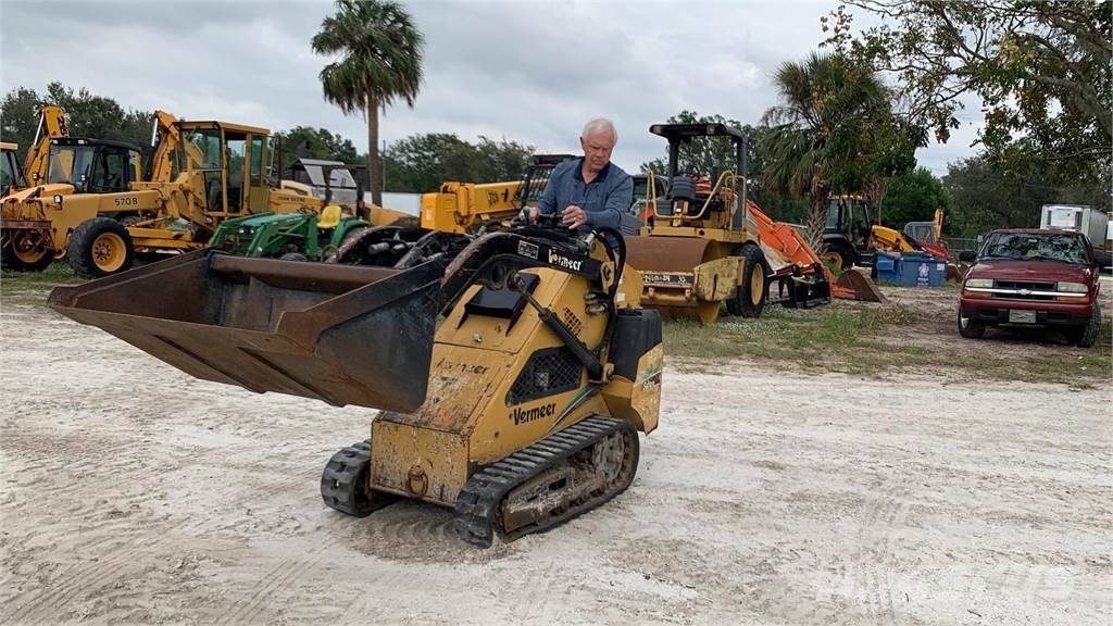Vermeer S650TX لوادر انزلاقية التوجيه