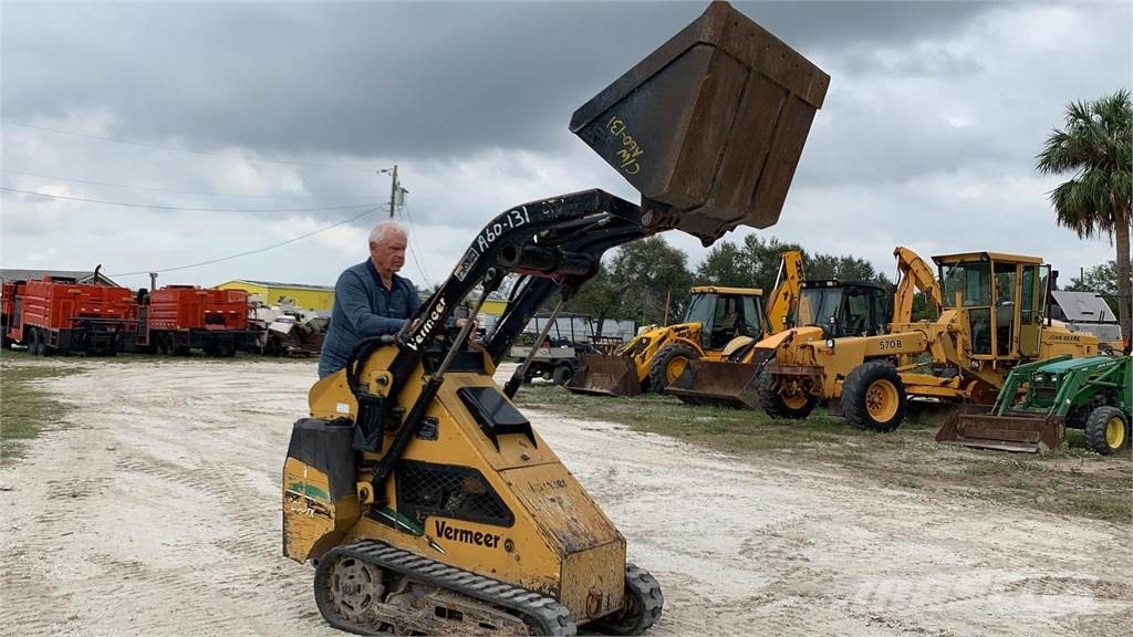 Vermeer S650TX لوادر انزلاقية التوجيه