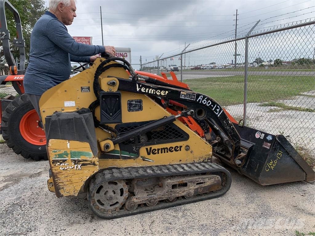 Vermeer S650TX لوادر انزلاقية التوجيه