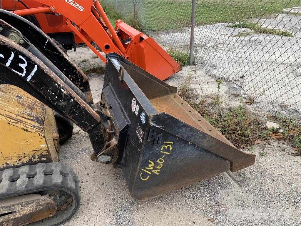 Vermeer S650TX لوادر انزلاقية التوجيه