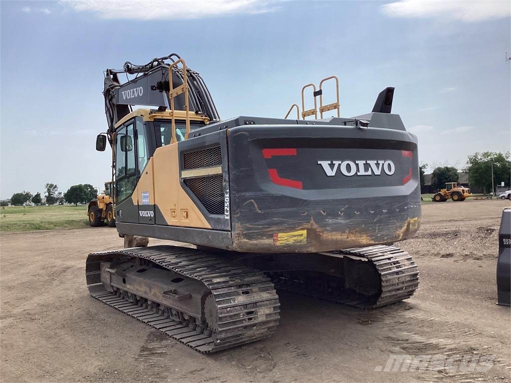 Volvo EC250EL 대형 굴삭기 29톤 이상