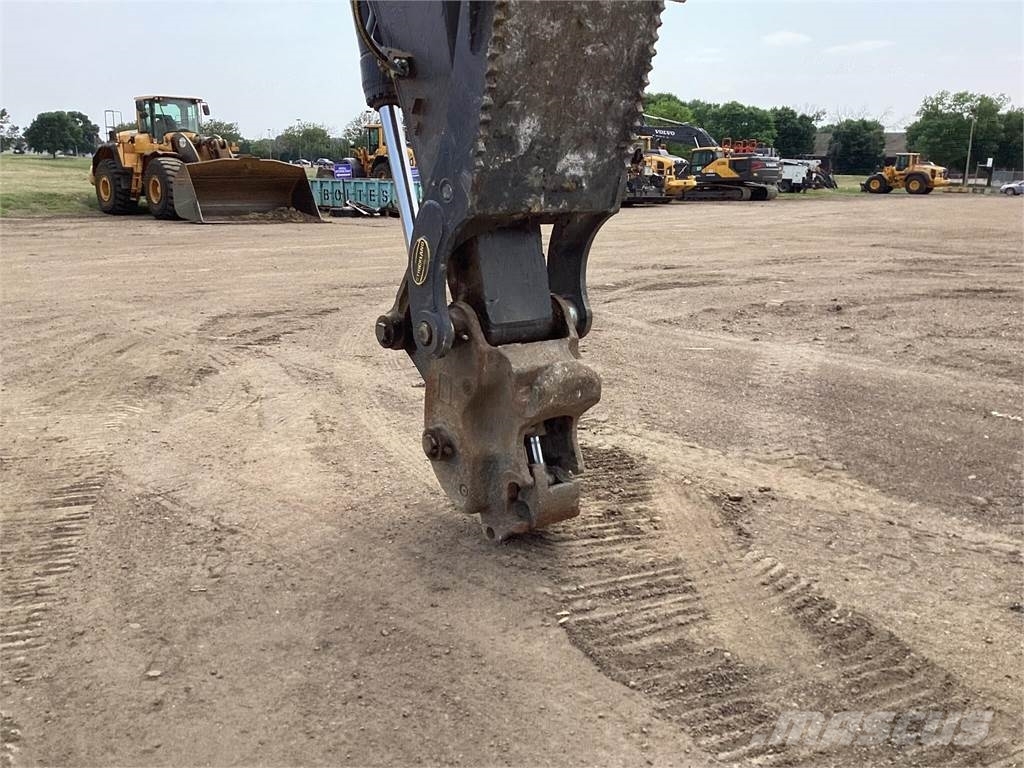 Volvo EC250EL 대형 굴삭기 29톤 이상