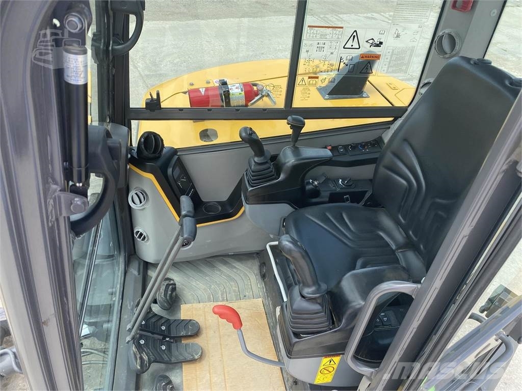 Volvo ECR88D 대형 굴삭기 29톤 이상