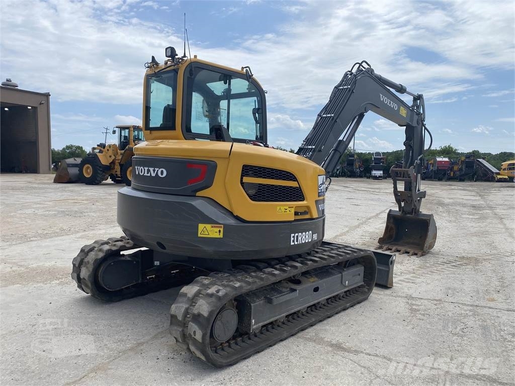 Volvo ECR88D 대형 굴삭기 29톤 이상