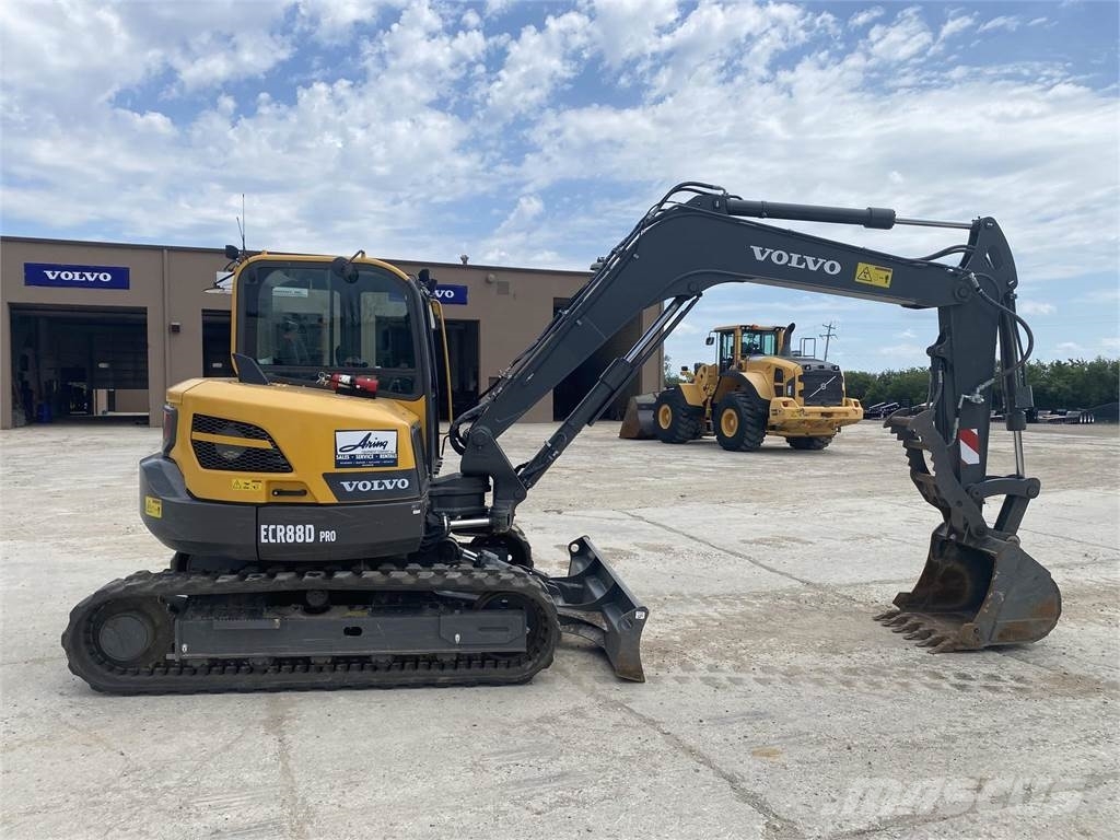 Volvo ECR88D 대형 굴삭기 29톤 이상