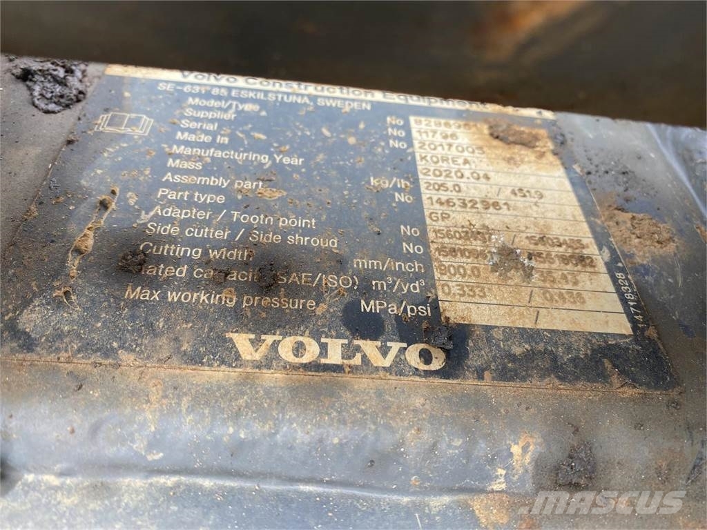 Volvo ECR88D 대형 굴삭기 29톤 이상