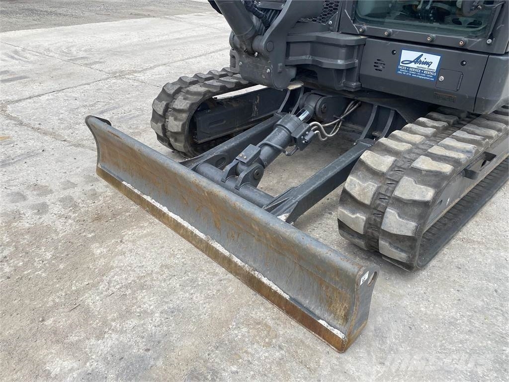 Volvo ECR88D 대형 굴삭기 29톤 이상