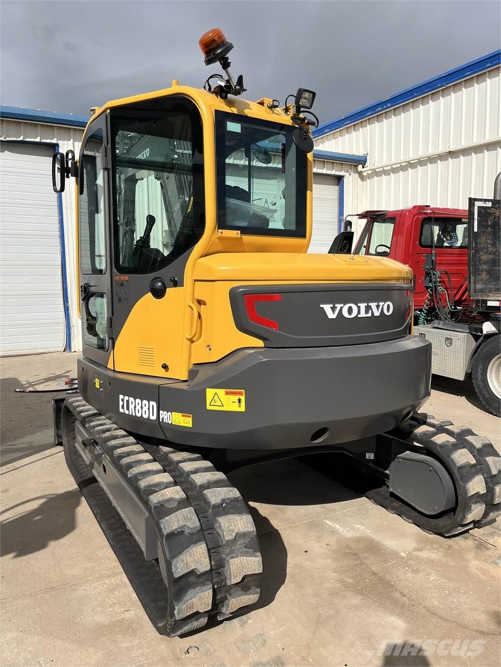 Volvo ECR88D 대형 굴삭기 29톤 이상