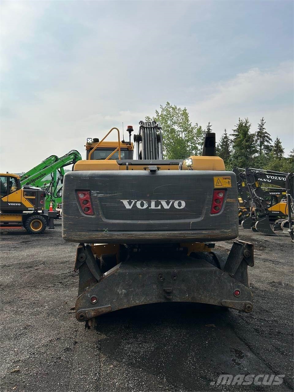 Volvo EW210D 旋轉式挖土機/掘鑿機/挖掘機