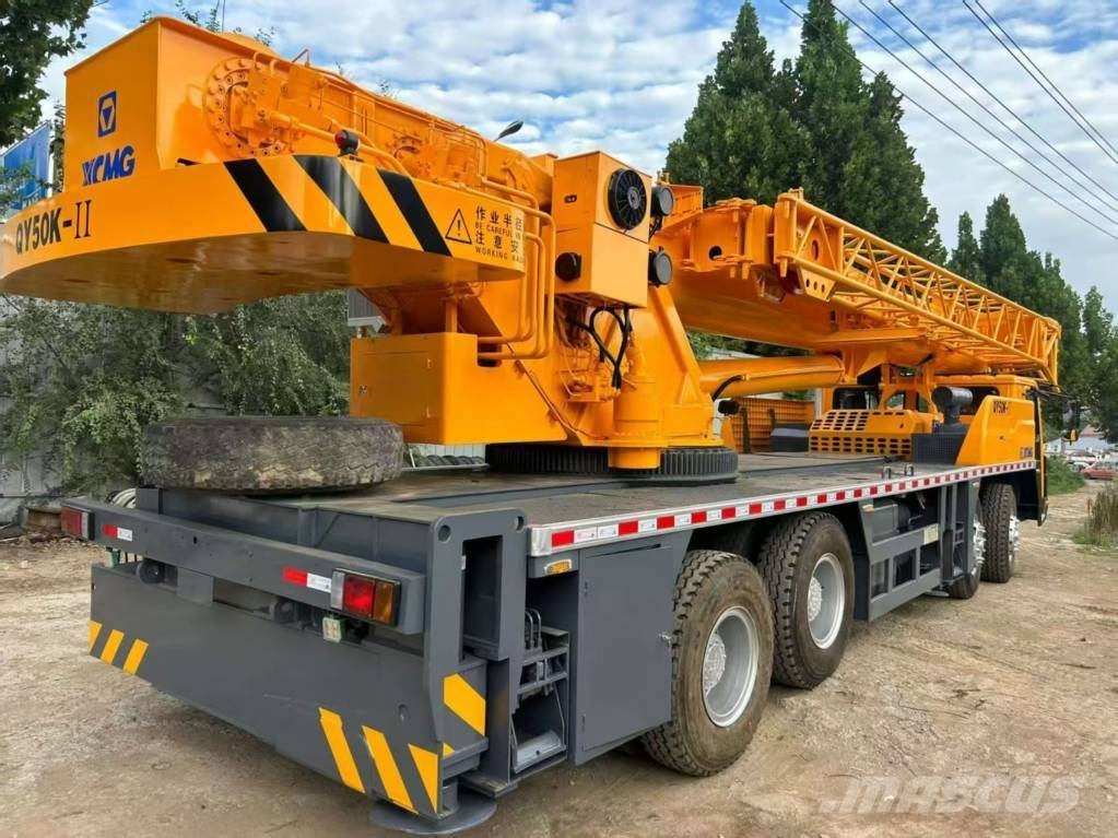 XCMG QY 50 K Neapdoroto reljefo kranai