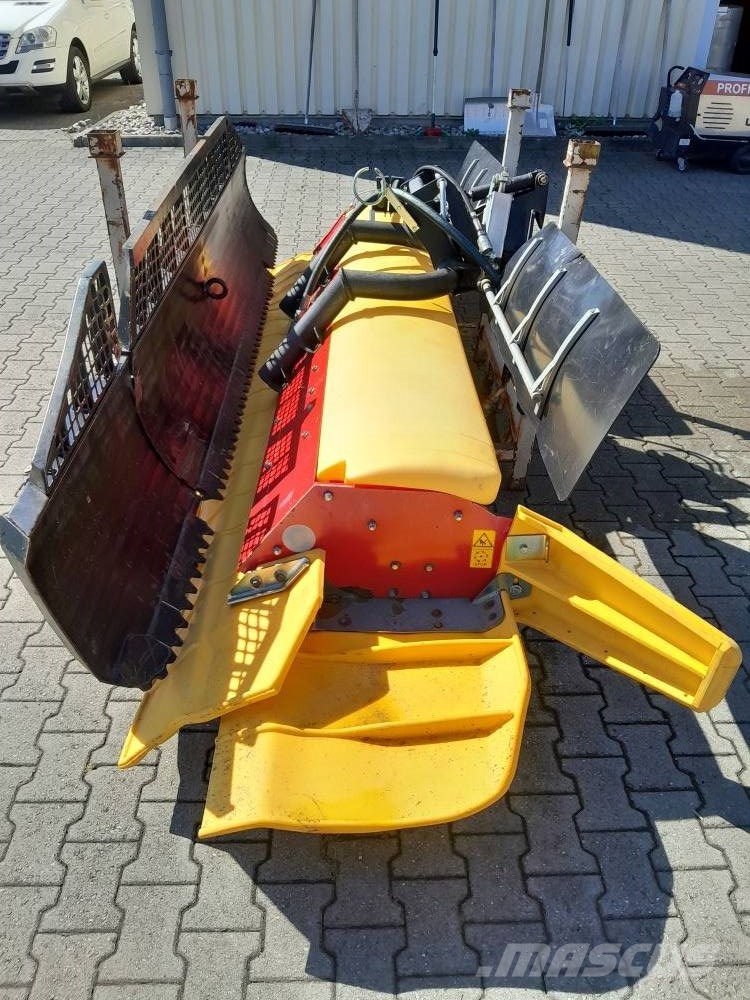 Kässbohrer Pistenbully PB 100, Snowgroomer كاسحات جليد