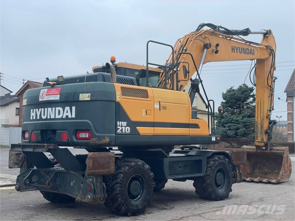 Hyundai HW 210 A Excavadoras de ruedas