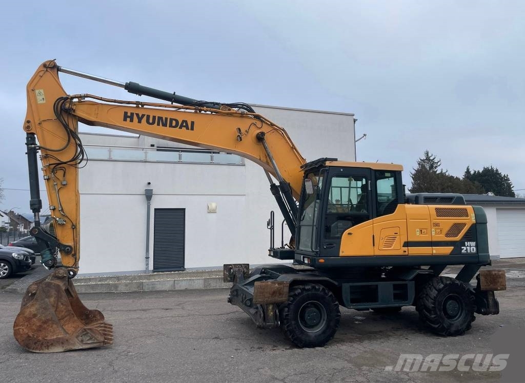 Hyundai HW 210 A Excavadoras de ruedas