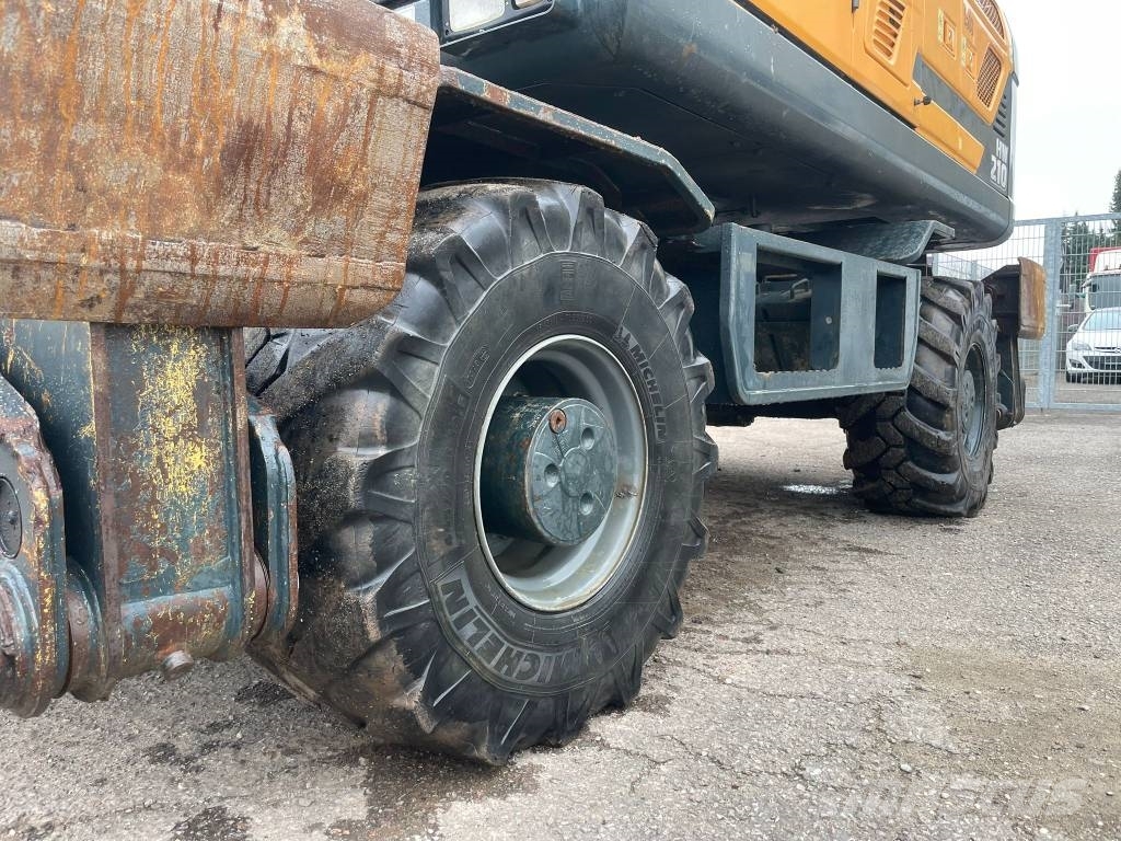 Hyundai HW 210 A Excavadoras de ruedas