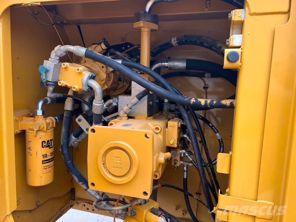 CAT MH374D Materialumschlag