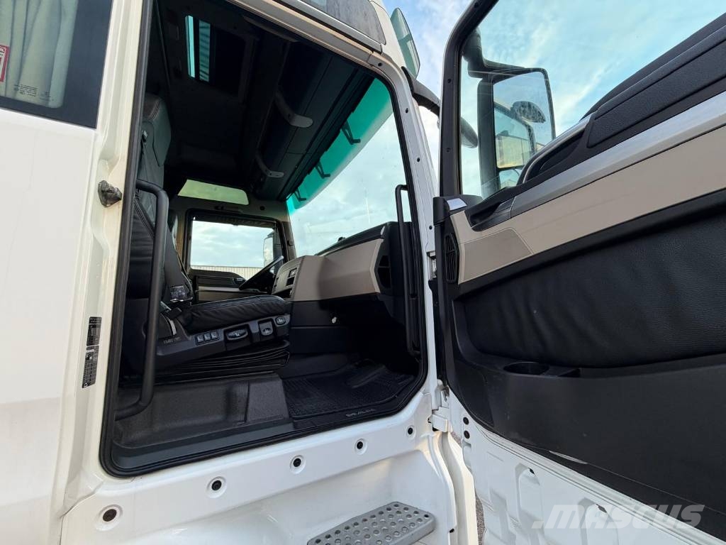 MAN TGX 26.500 6X2 Vetopöytäautot