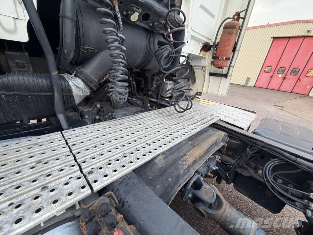 MAN TGX 26.500 6X2 Vetopöytäautot