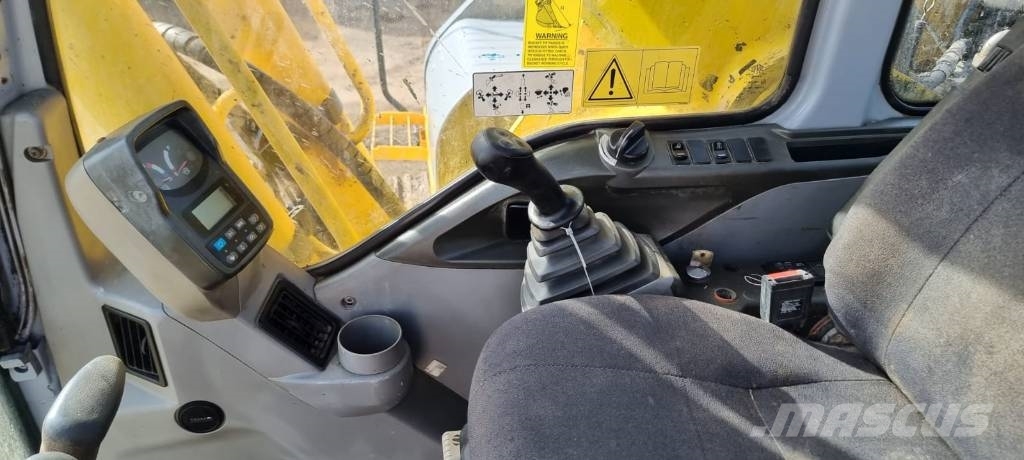 New Holland E 385 Raupenbagger