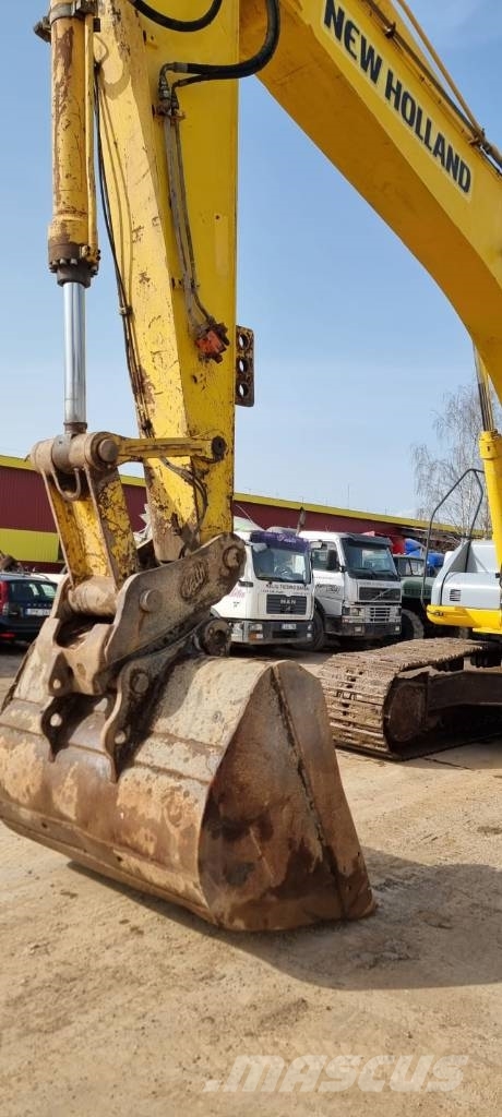 New Holland E 385 Raupenbagger