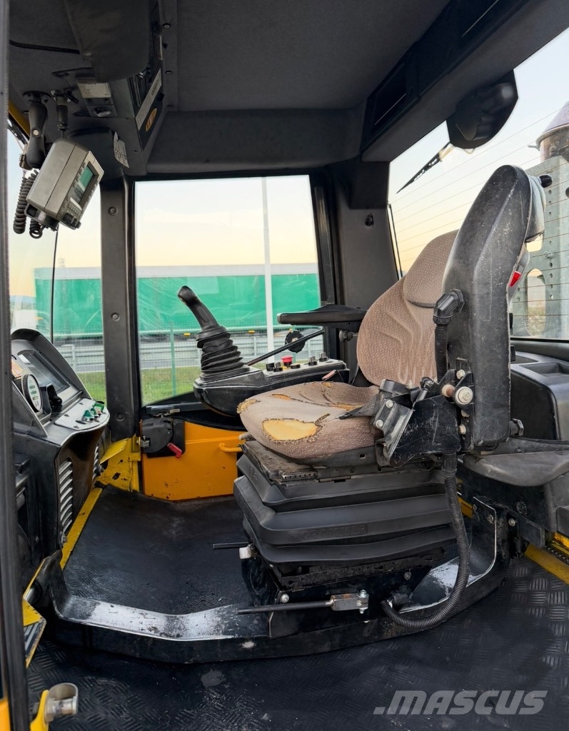 Bomag BW174-AСPAM 複合式滾壓機