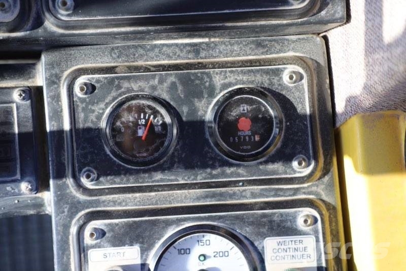 Bomag BW 225 D-3 Twin drum rollers