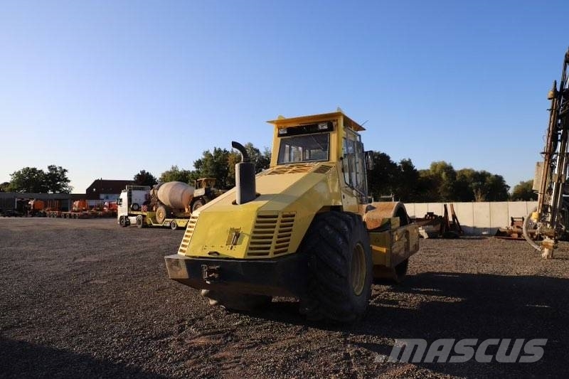 Bomag BW 225 D-3 Twin drum rollers