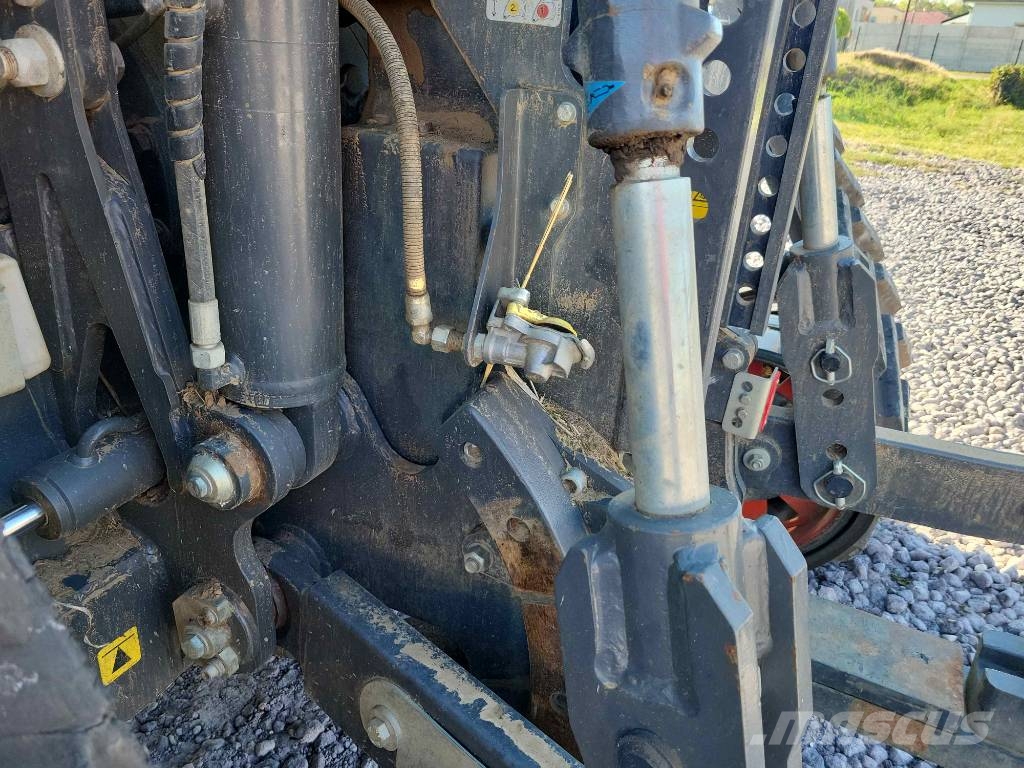 CLAAS Xerion 5000 Trac TS Трактори