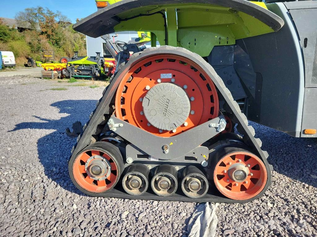 CLAAS Xerion 5000 Trac TS Трактори