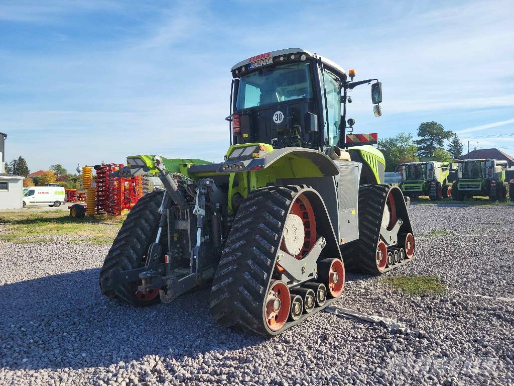 CLAAS Xerion 5000 Trac TS Трактори