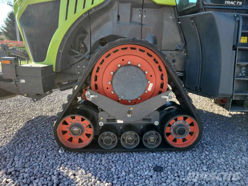 CLAAS Xerion 5000 Trac TS Трактори