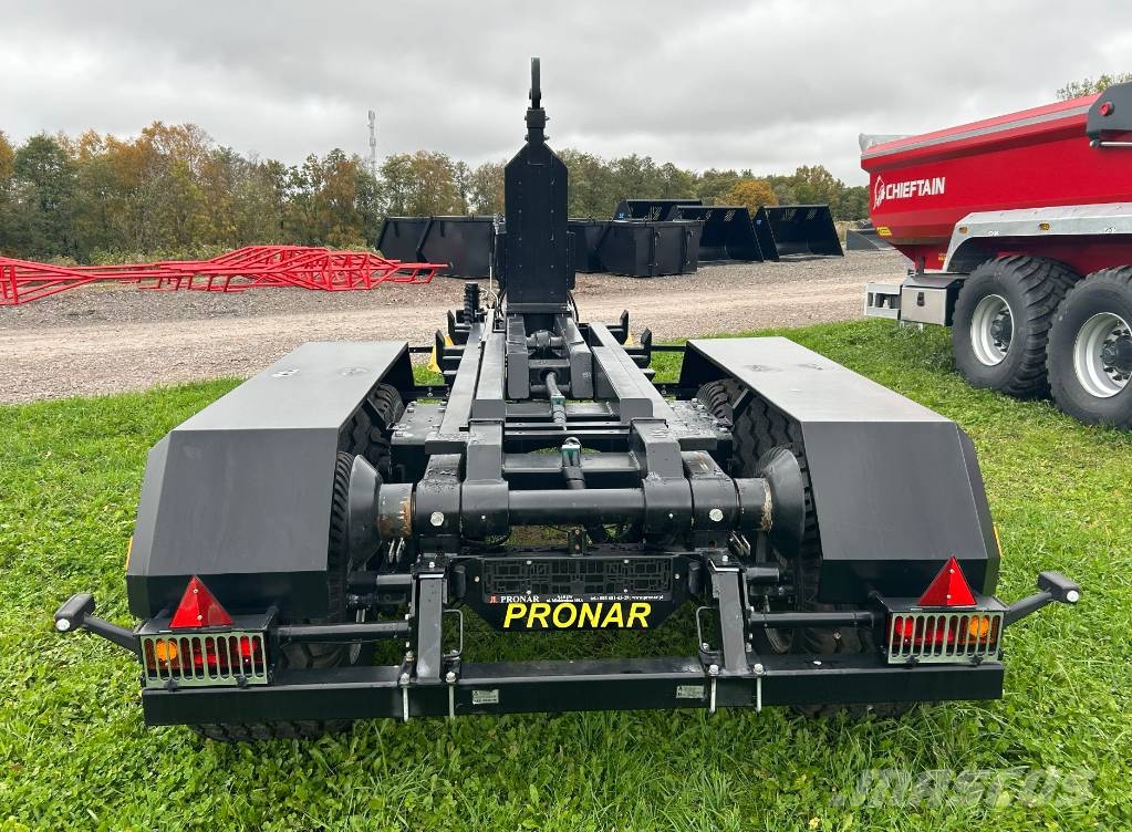 Pronar Lastväxlare T-185 12 ton Hákové přívěsy