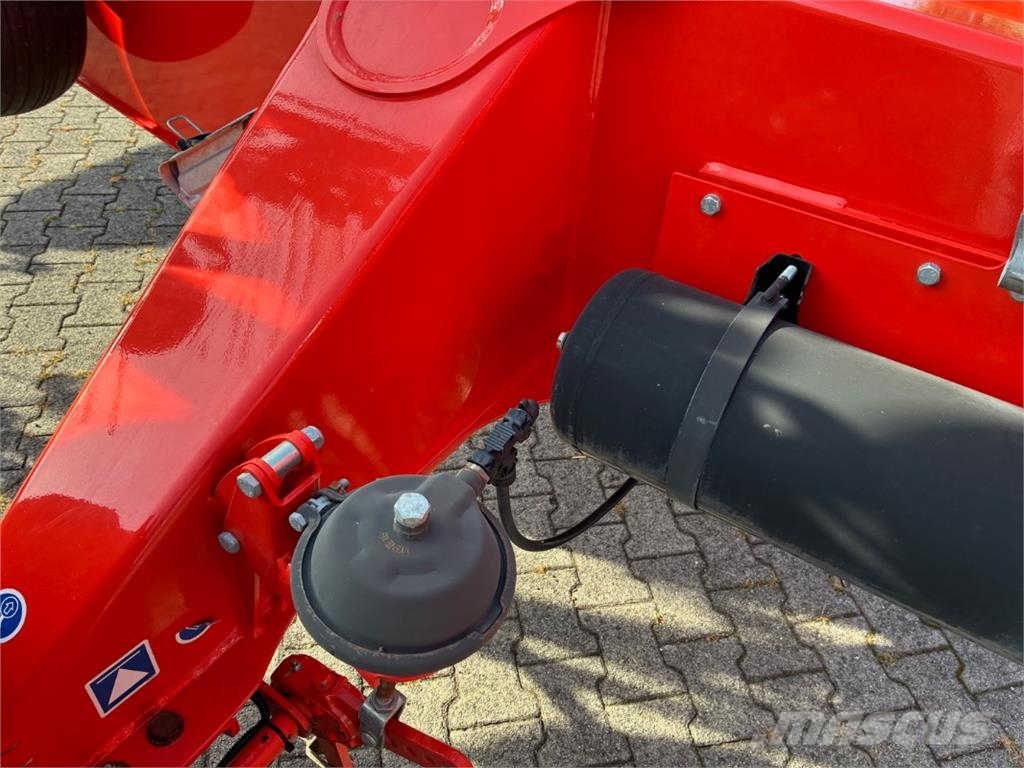 Kuhn GA13131 Schwader