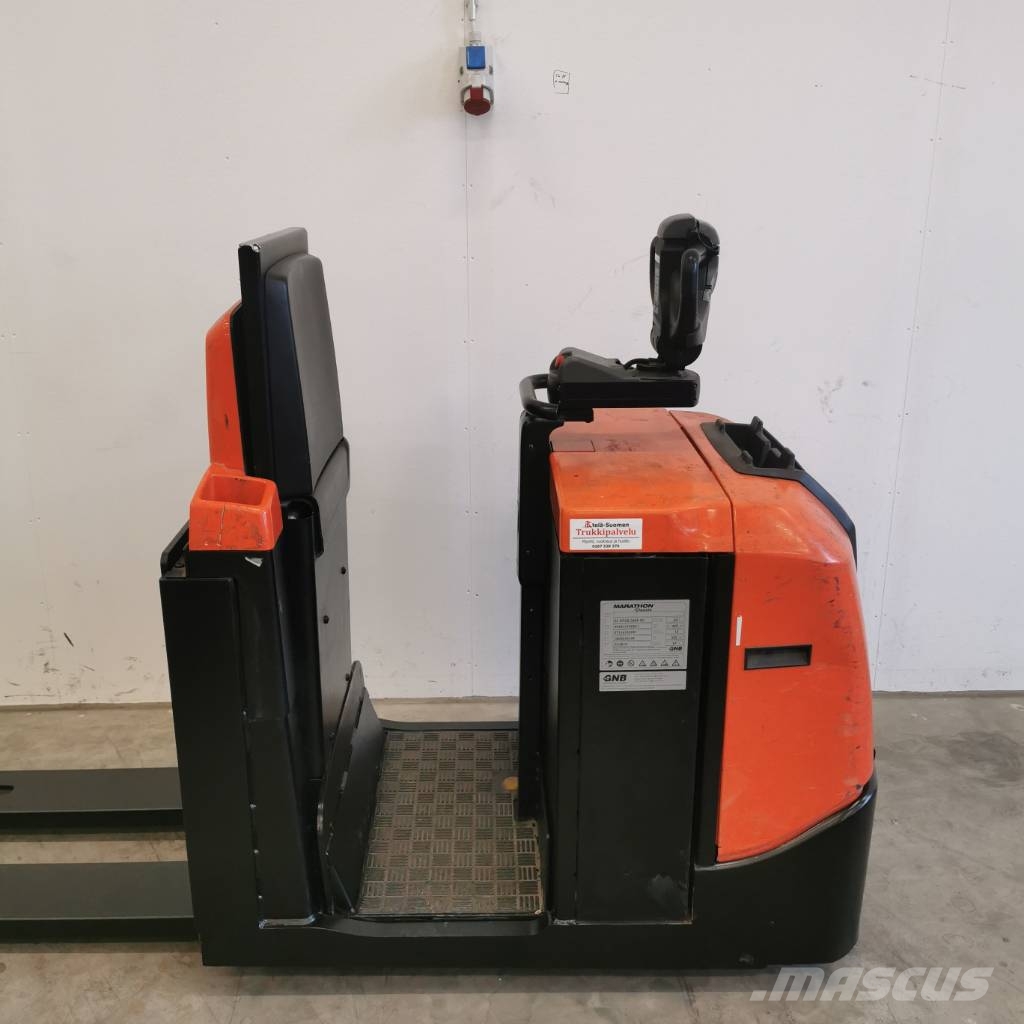 BT OSE 250 P Low lift order pickers