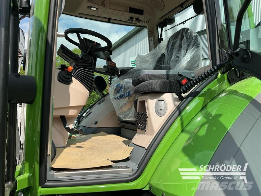 Fendt 942 VARIO GEN7 PROFI PLUS Traktoren
