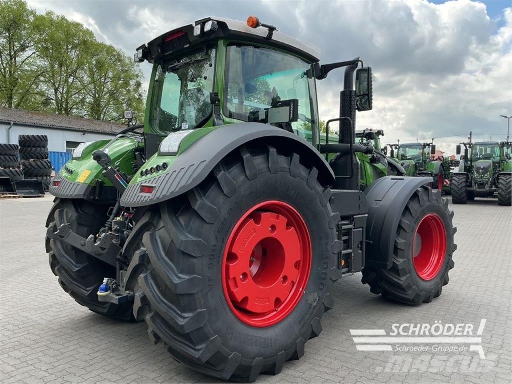 Fendt 942 VARIO GEN7 PROFI PLUS Traktoren