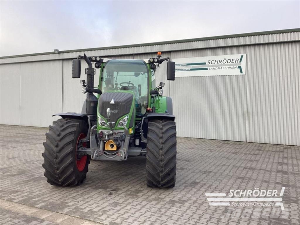 Fendt 724 VARIO GEN6 PROFI PLUS Tractors