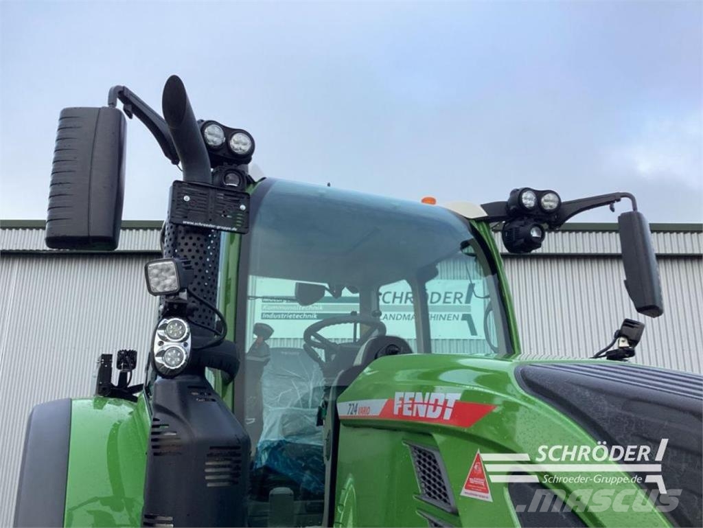 Fendt 724 VARIO GEN6 PROFI PLUS Tractors