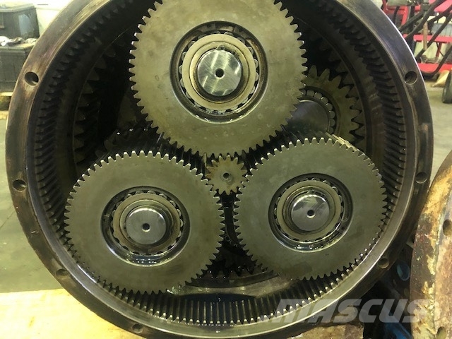 Bomag BC 670 rb 671 final drive Transmisija