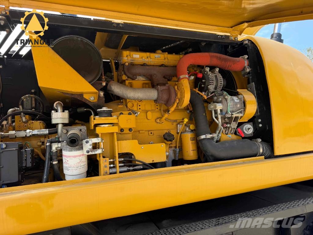 CAT M 320 轮式挖掘机